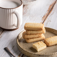 Lowrey Almond Shortbread Biscuits – Blue Tin Edition - Lowrey Foods