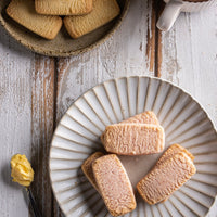 Lowrey Cranberry Shortbread Biscuits – Iconic Blue Tin - Lowrey Foods