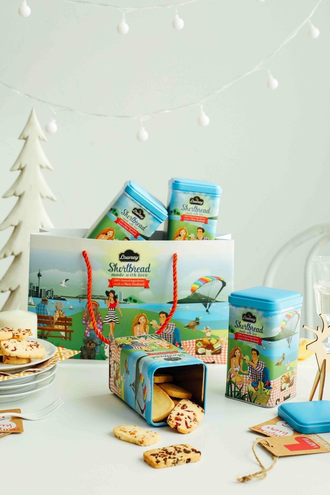 Lowrey 8 - Tin Shortbread Value Pack (4 Original + 4 Cranberry) - Lowrey Foods