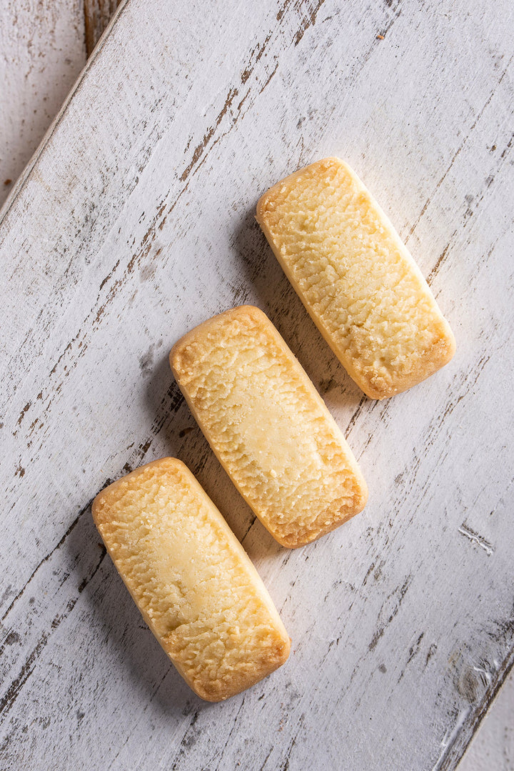 Lowrey Original Shortbread Biscuits – Iconic Blue Tin - Lowrey Foods